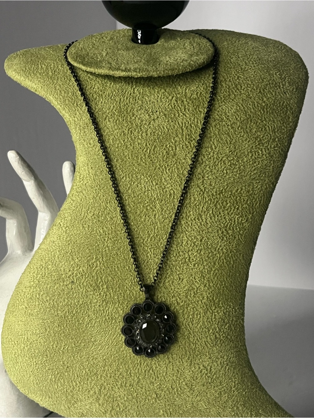 Source Unknown Black Floral Pendant Necklace